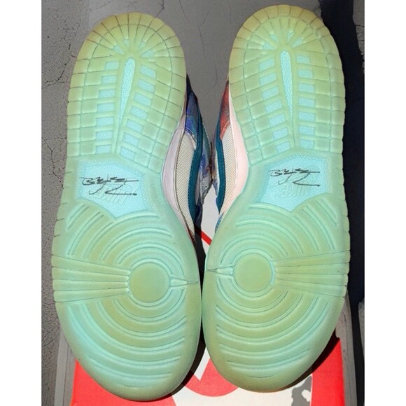 Athletic_Shoes